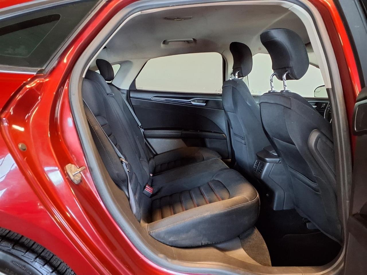 Ford Fusion 4dr Sdn SE FWD 2014