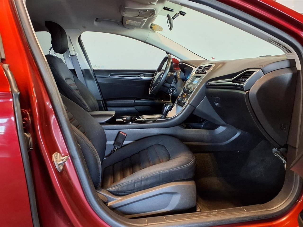 Ford Fusion 4dr Sdn SE FWD 2014