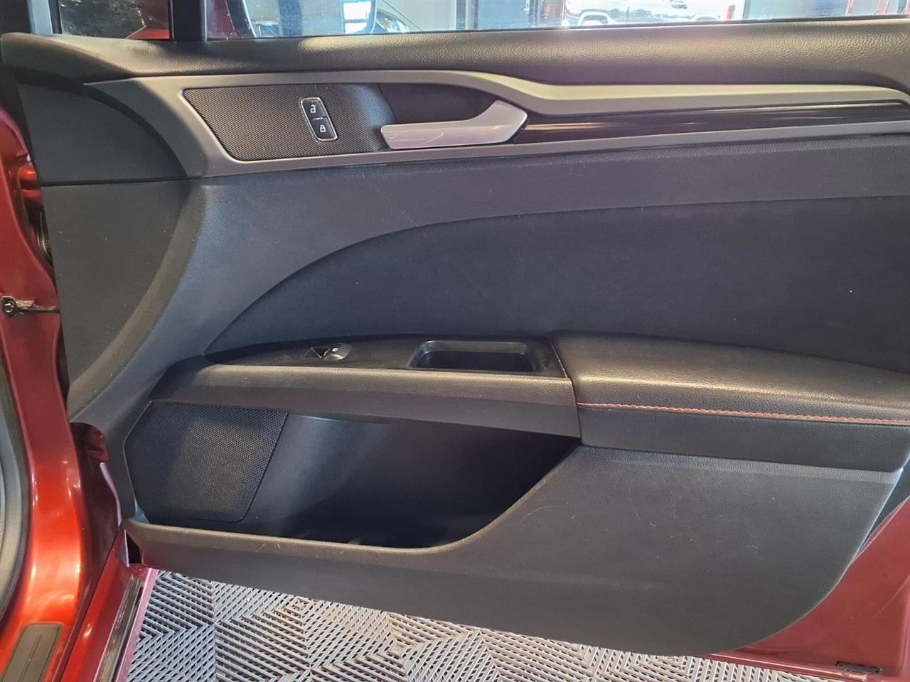 Ford Fusion 4dr Sdn SE FWD 2014