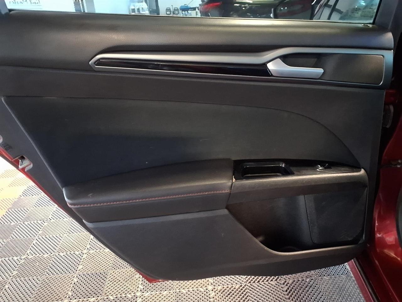 Ford Fusion 4dr Sdn SE FWD 2014