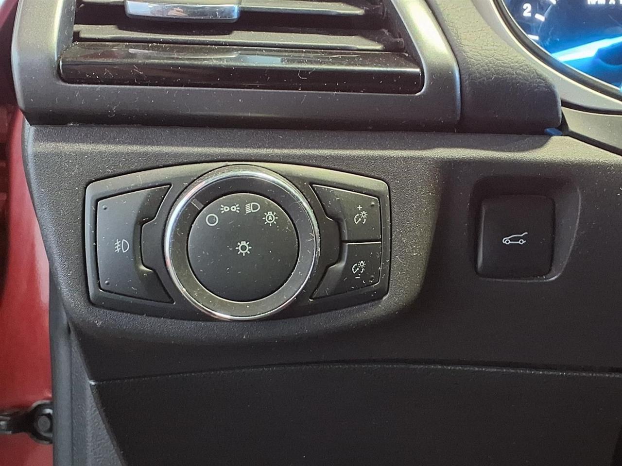 Ford Fusion 4dr Sdn SE FWD 2014