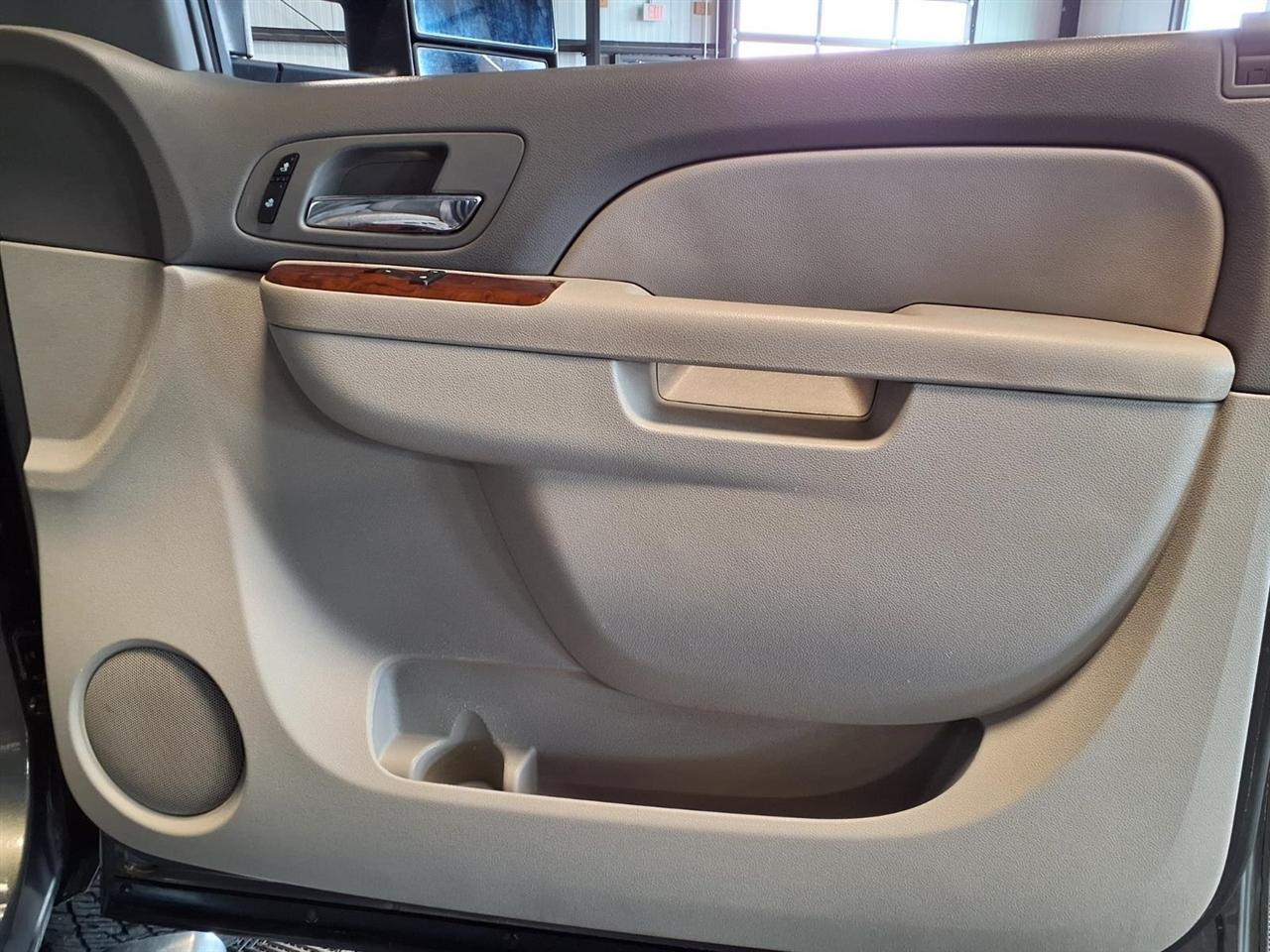 Chevrolet Silverado 2500HD 4WD Crew Cab 153.7" LTZ 2011