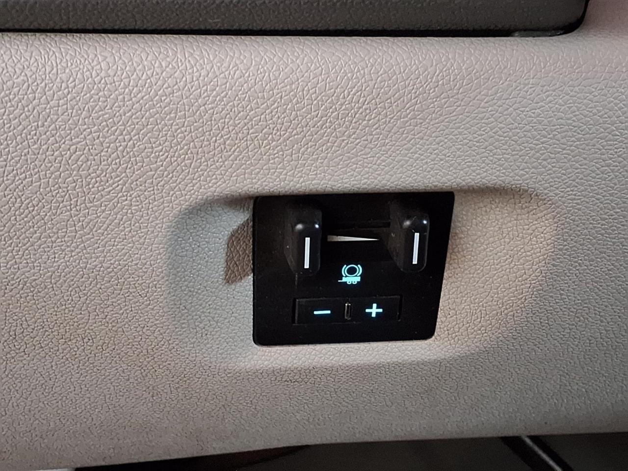 Chevrolet Silverado 2500HD 4WD Crew Cab 153.7" LTZ 2011