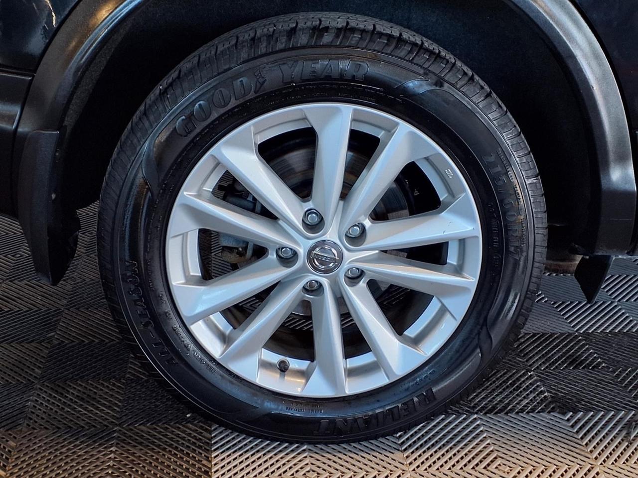 Nissan Rogue Sport AWD S 2017