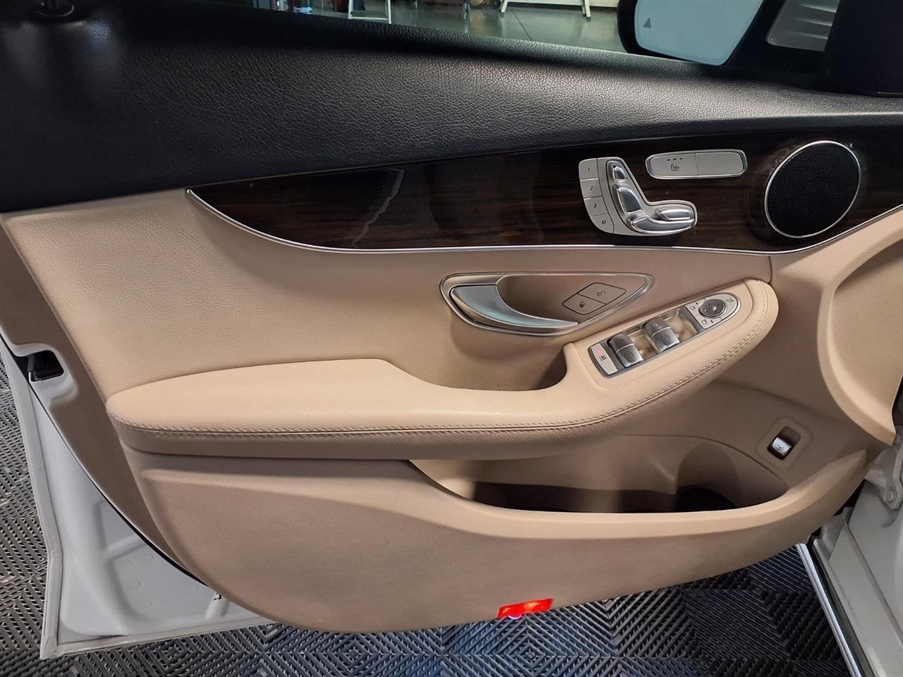 Mercedes-Benz C-Class C 300 4MATIC Sedan 2018