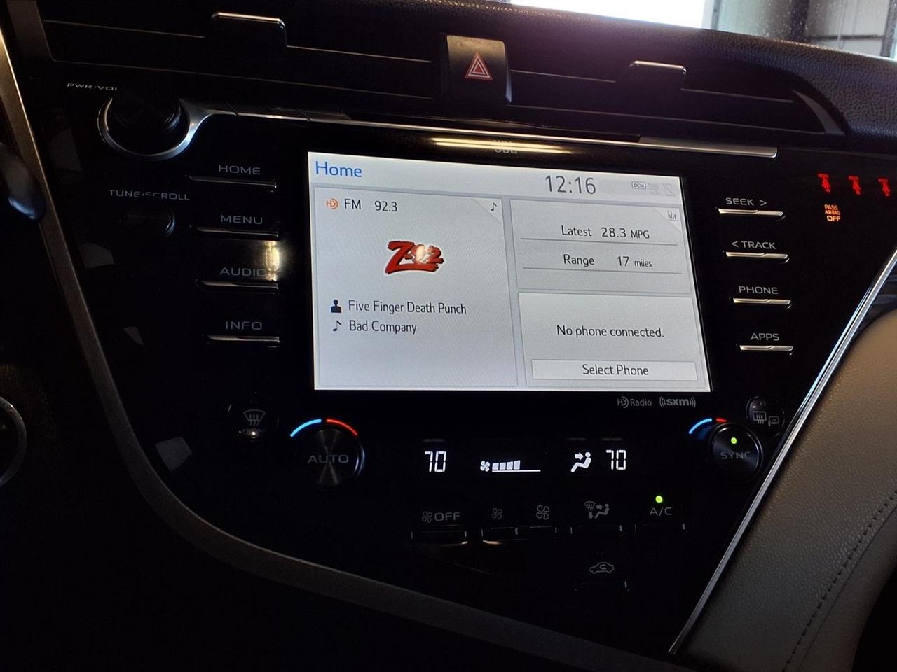 Toyota Camry XLE Auto (Natl) 2018