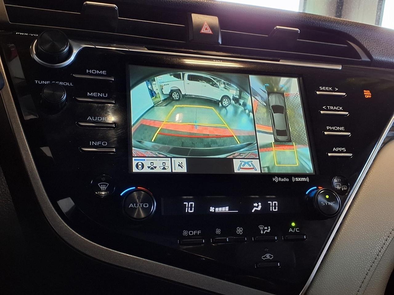 Toyota Camry XLE Auto (Natl) 2018