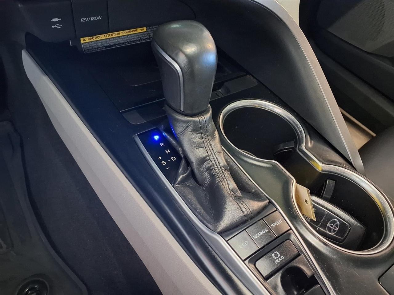 Toyota Camry XLE Auto (Natl) 2018