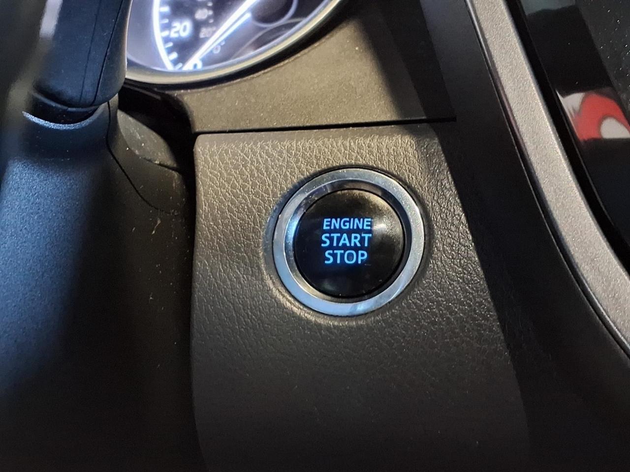 Toyota Camry XLE Auto (Natl) 2018