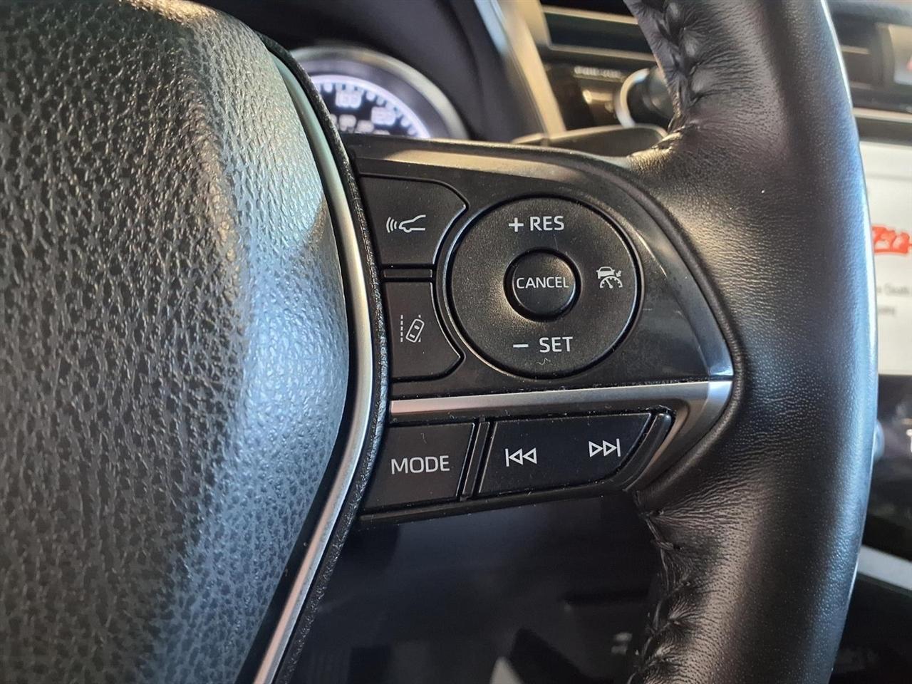 Toyota Camry XLE Auto (Natl) 2018