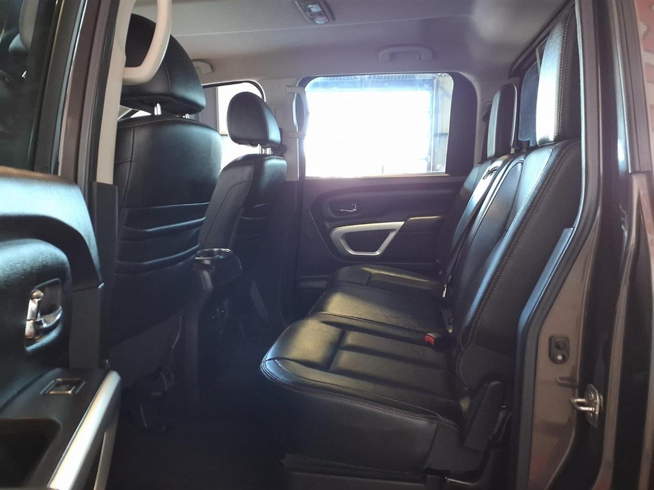 Nissan Titan 4x4 Crew Cab SL 2017