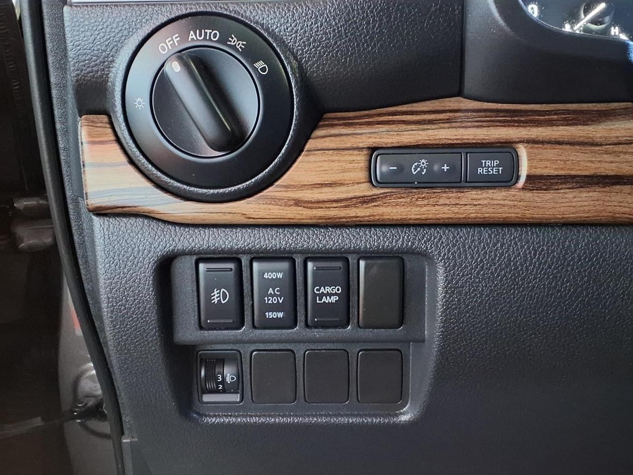 Nissan Titan 4x4 Crew Cab SL 2017