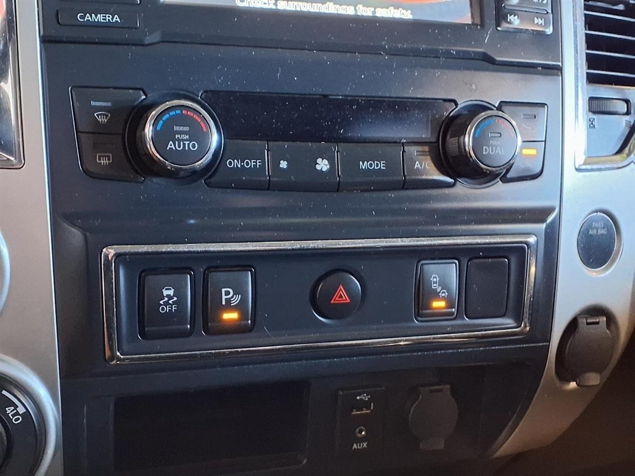 Nissan Titan 4x4 Crew Cab SL 2017