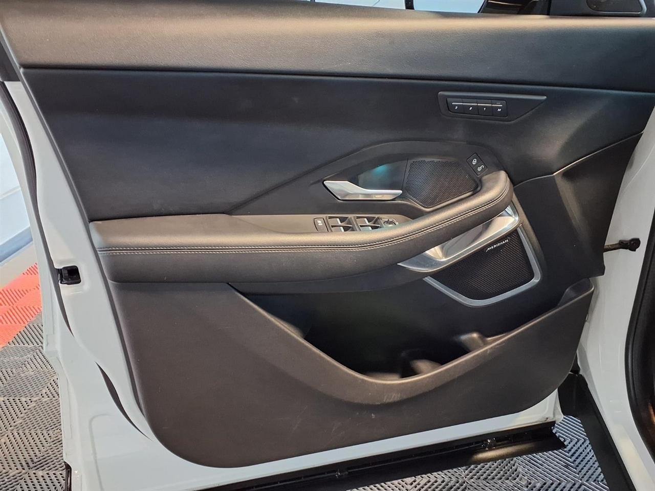 Jaguar E-Pace P250 AWD SE 2020