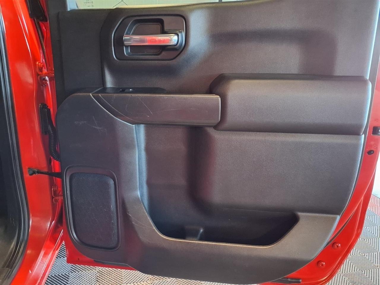 Chevrolet Silverado 1500 4WD Crew Cab 147" Custom Trail Boss 2020