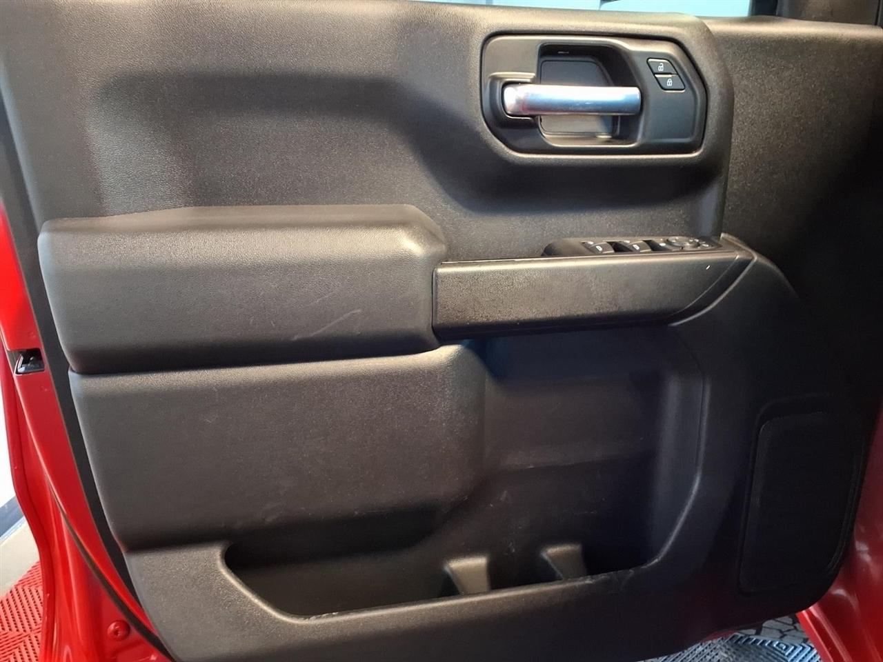 Chevrolet Silverado 1500 4WD Crew Cab 147" Custom Trail Boss 2020