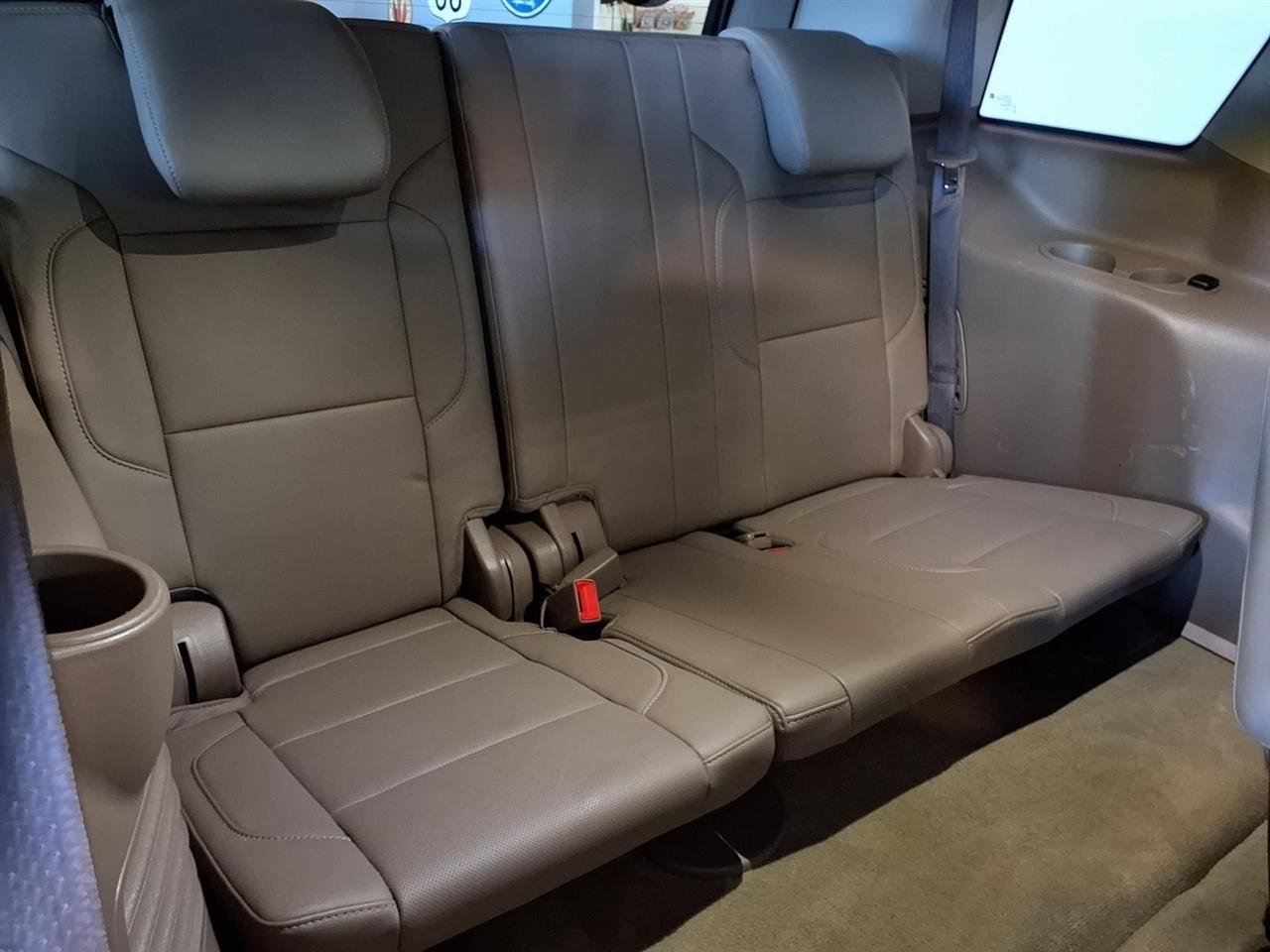 Chevrolet Tahoe 4WD 4dr Premier 2018