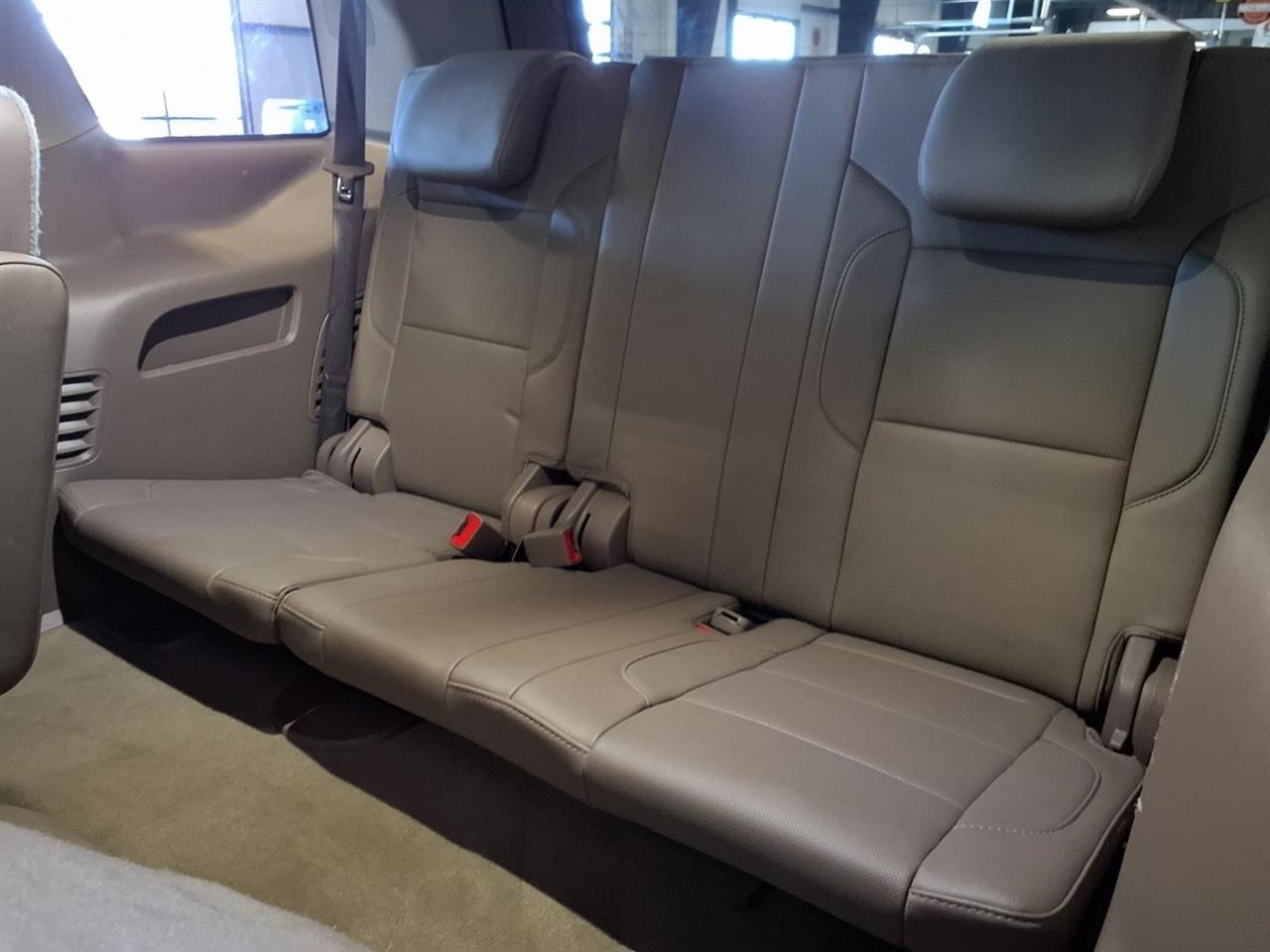 Chevrolet Tahoe 4WD 4dr Premier 2018