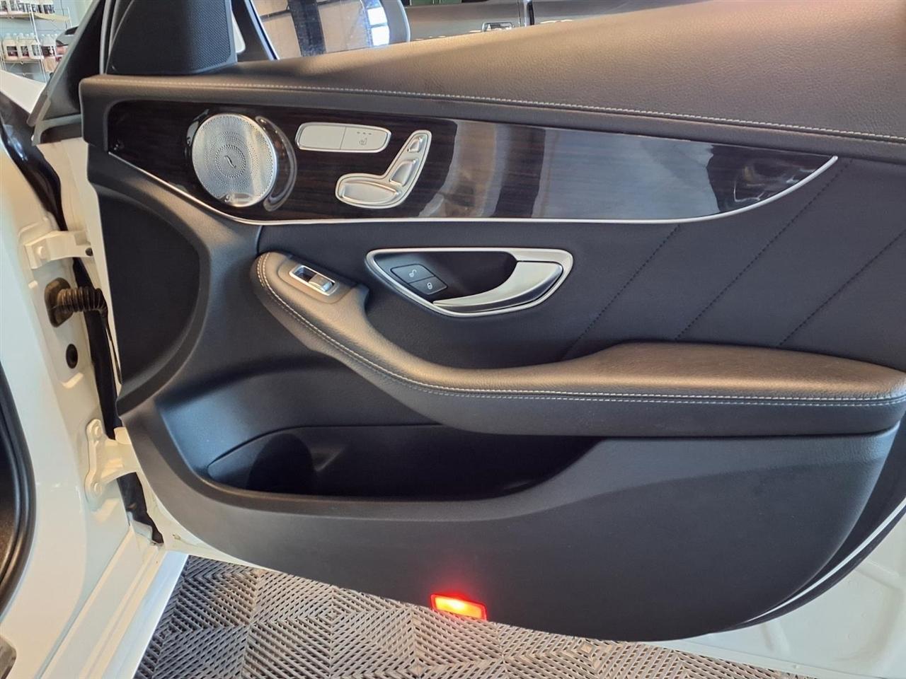 Mercedes-Benz C-Class 4dr Sdn C 300 4MATIC 2015