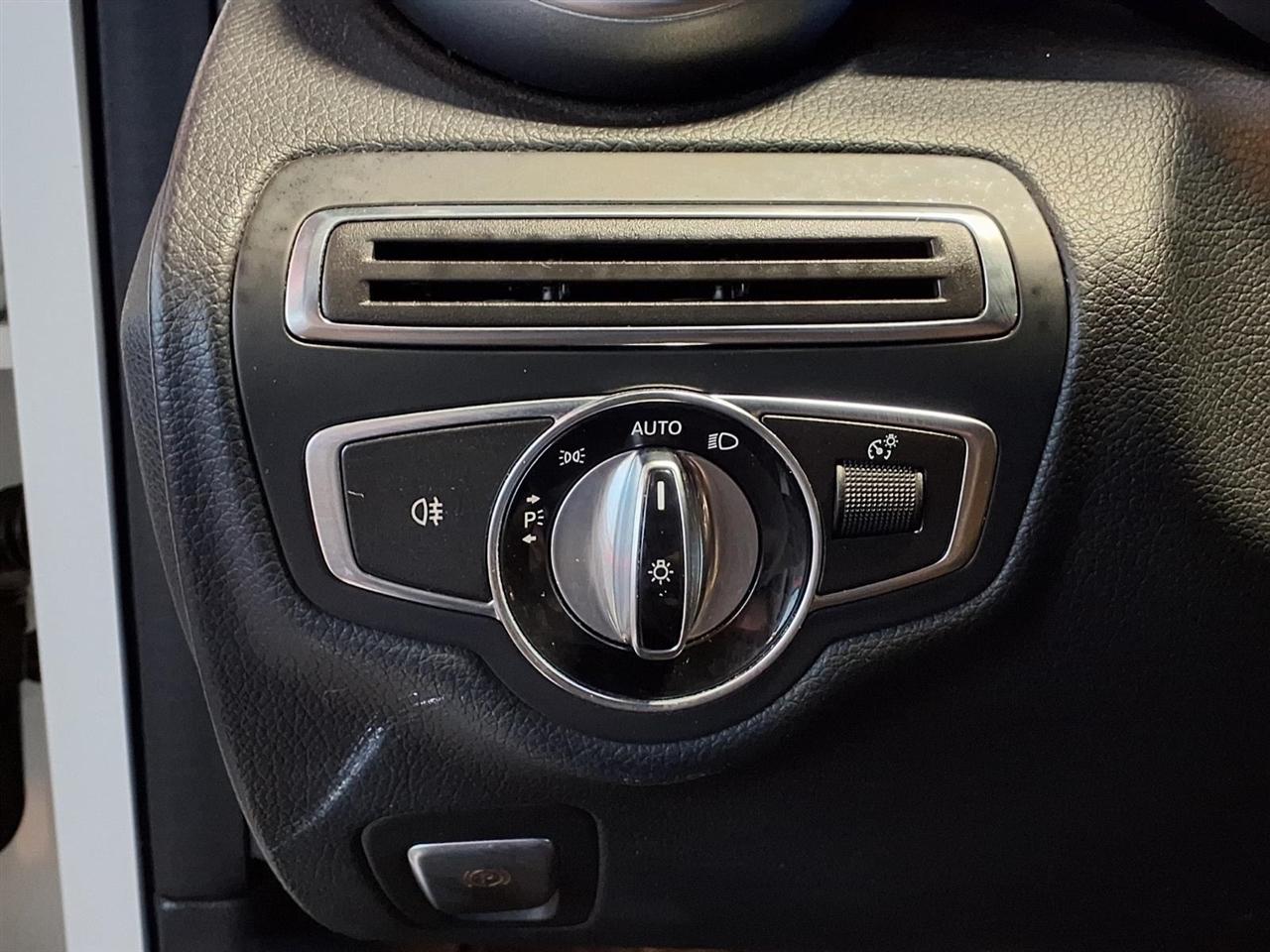 Mercedes-Benz C-Class 4dr Sdn C 300 4MATIC 2015