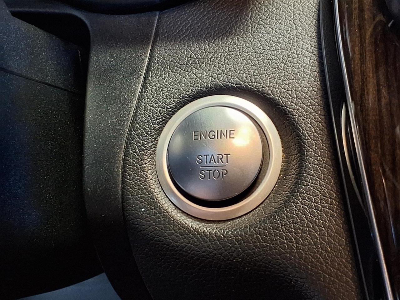 Mercedes-Benz C-Class 4dr Sdn C 300 4MATIC 2015