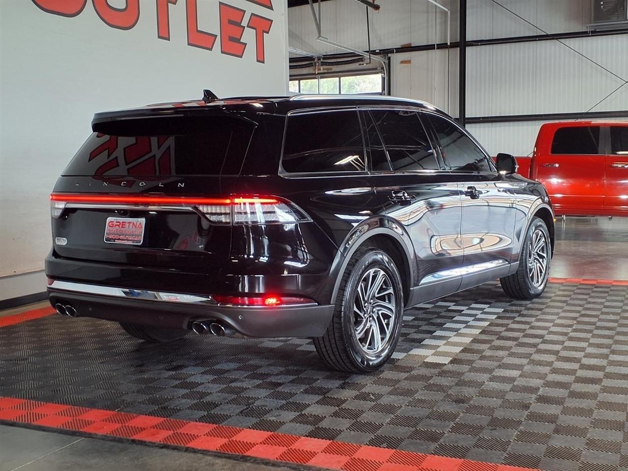 Lincoln Aviator Livery AWD 2022
