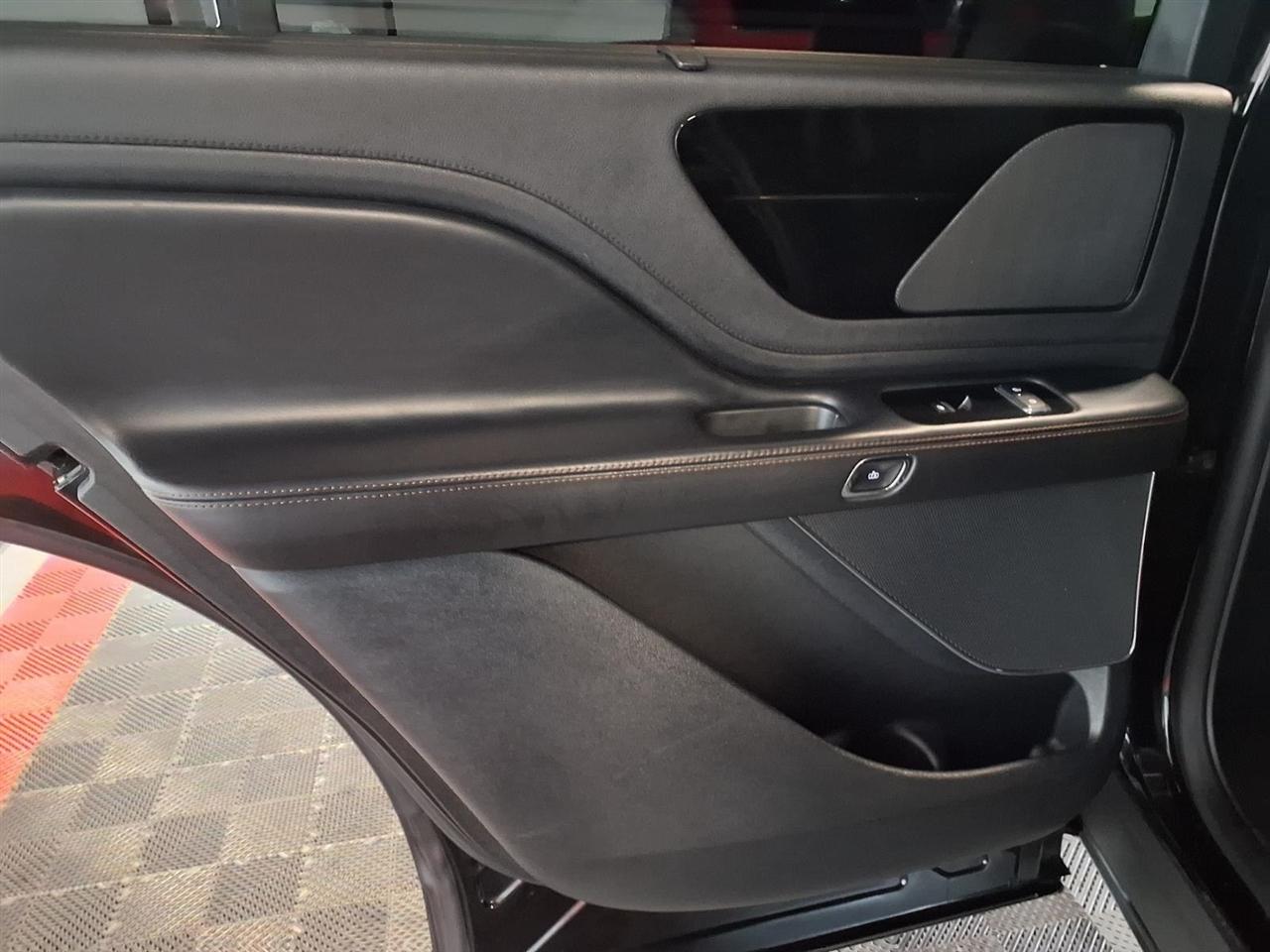 Lincoln Aviator Livery AWD 2022