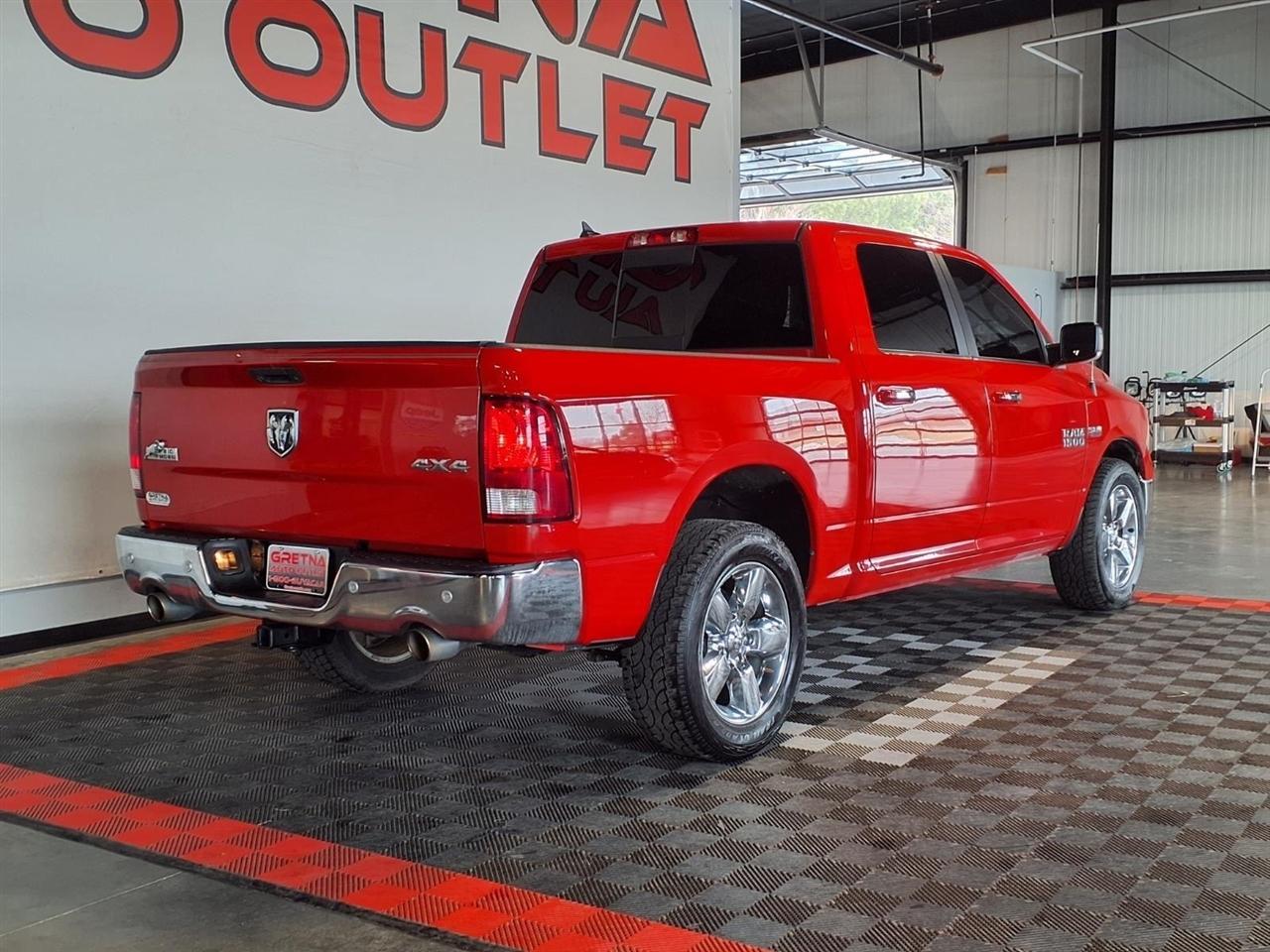 RAM 1500 4WD Crew Cab 140.5" Big Horn 2015
