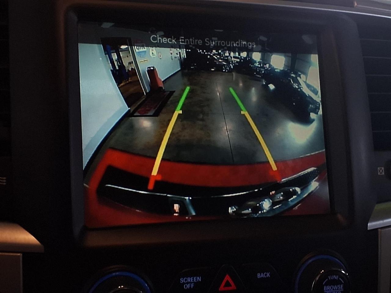 RAM 1500 4WD Crew Cab 140.5" Big Horn 2015