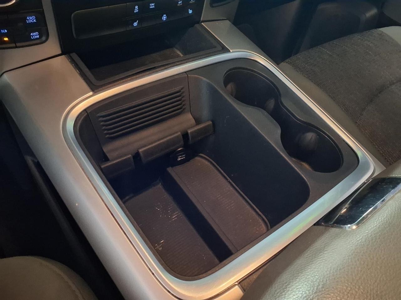 RAM 1500 4WD Crew Cab 140.5" Big Horn 2015