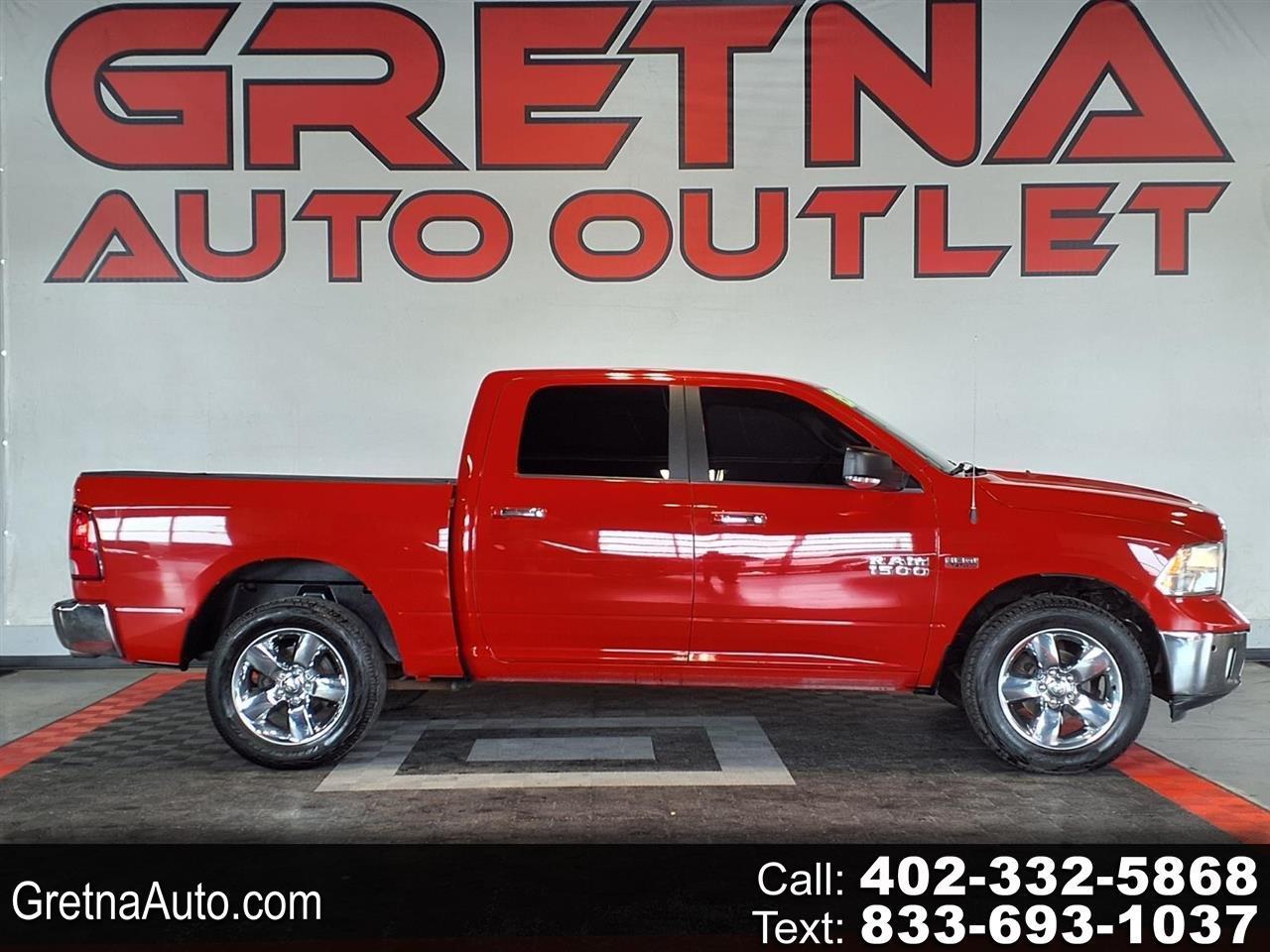 2015 RAM 1500 4WD Crew Cab 140.5" Big Horn