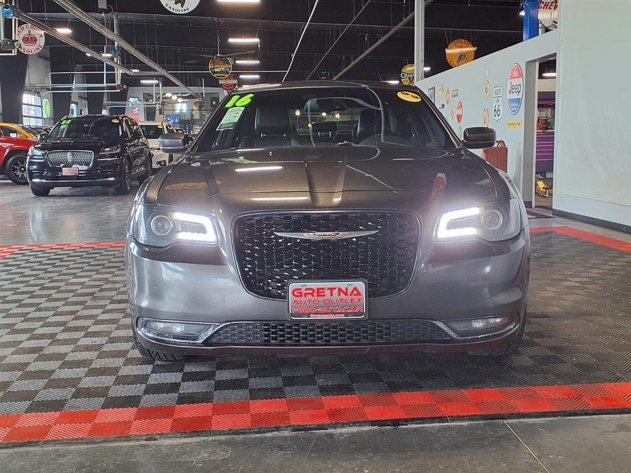 Chrysler 300 4dr Sdn 300S AWD 2016