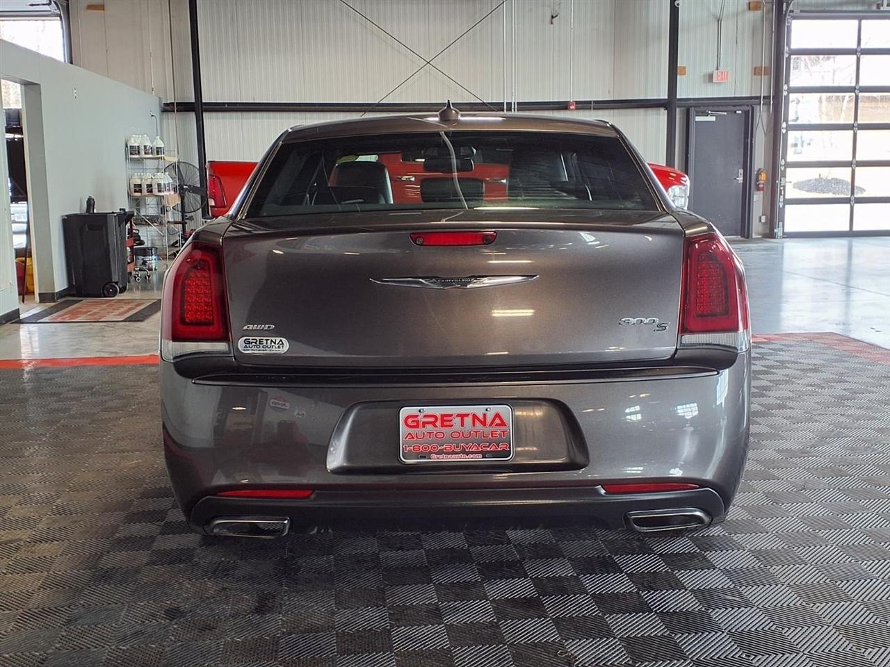 Chrysler 300 4dr Sdn 300S AWD 2016