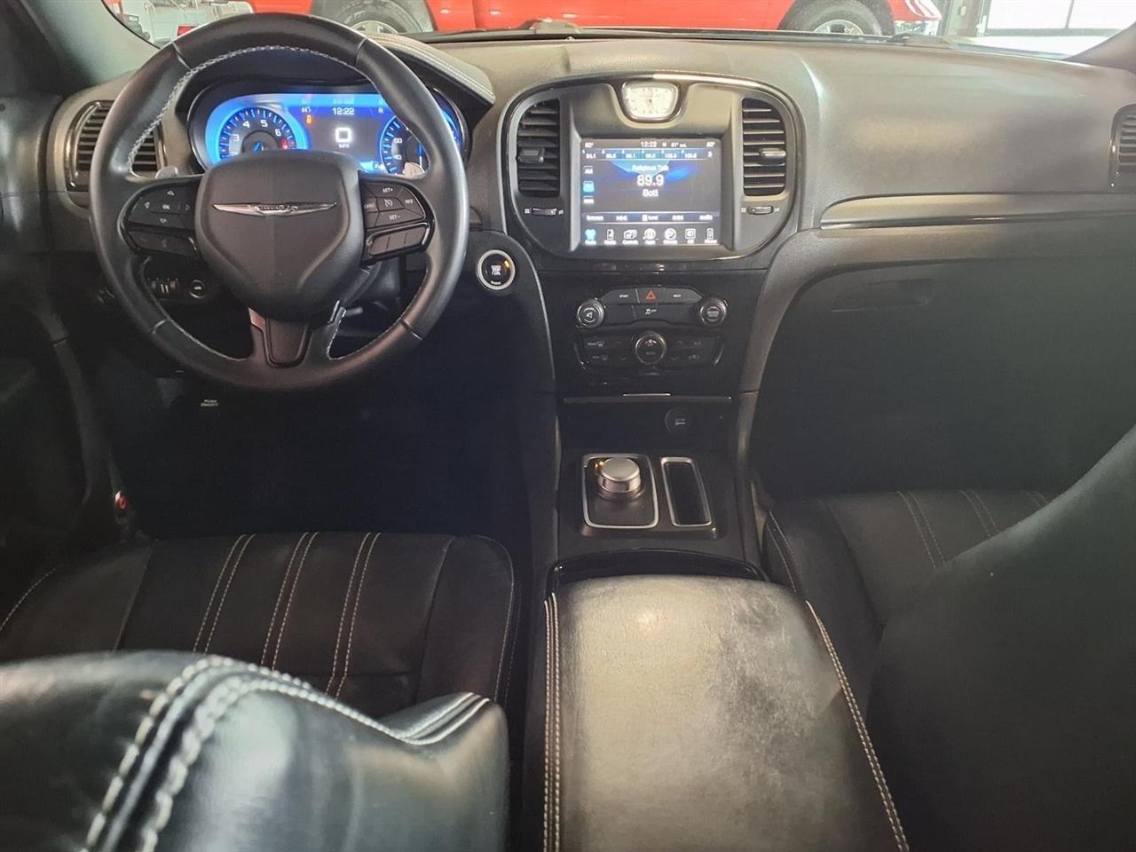 Chrysler 300 4dr Sdn 300S AWD 2016