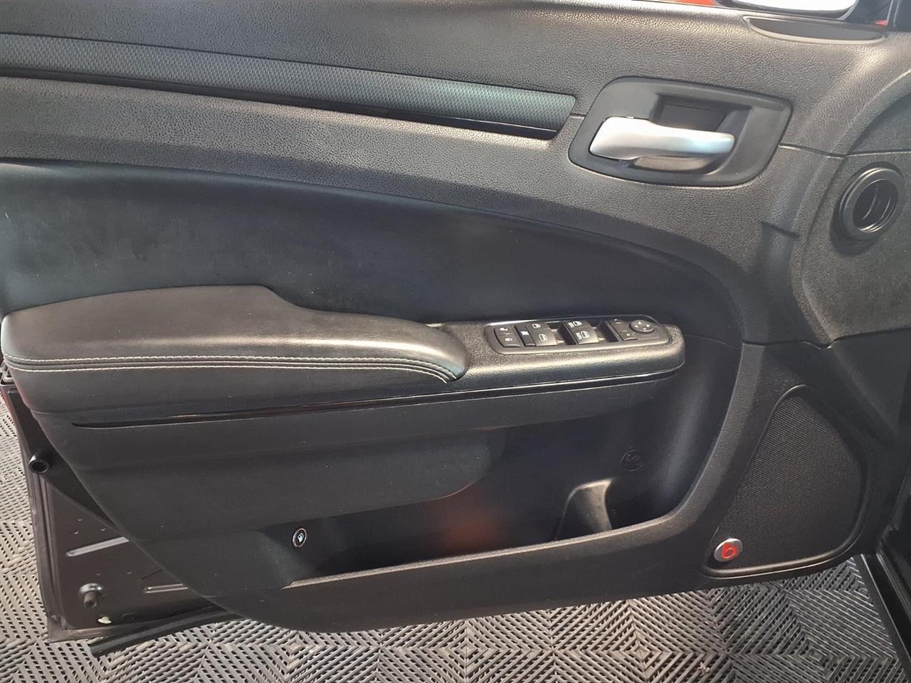 Chrysler 300 4dr Sdn 300S AWD 2016