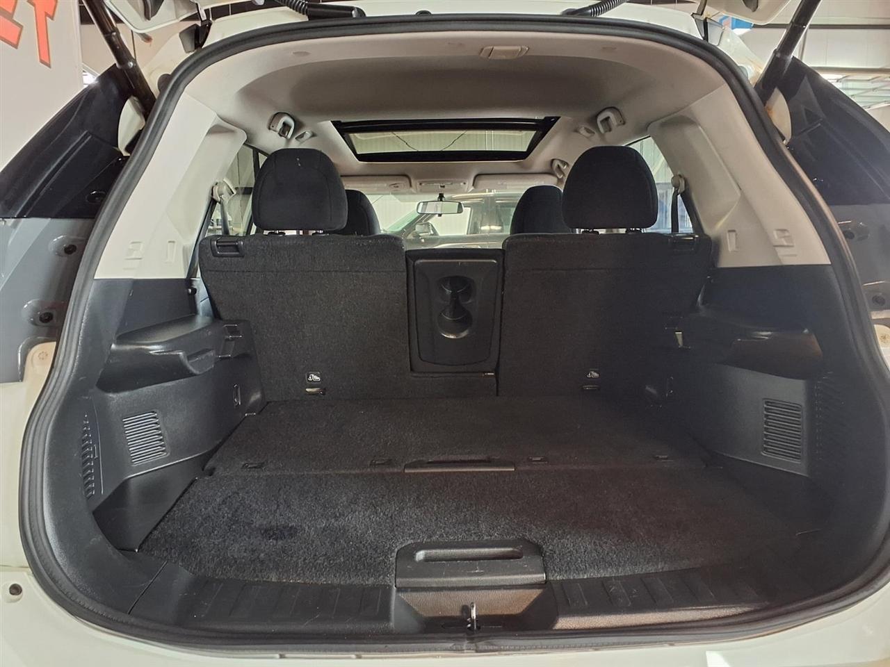 Nissan Rogue AWD 4dr SV 2016