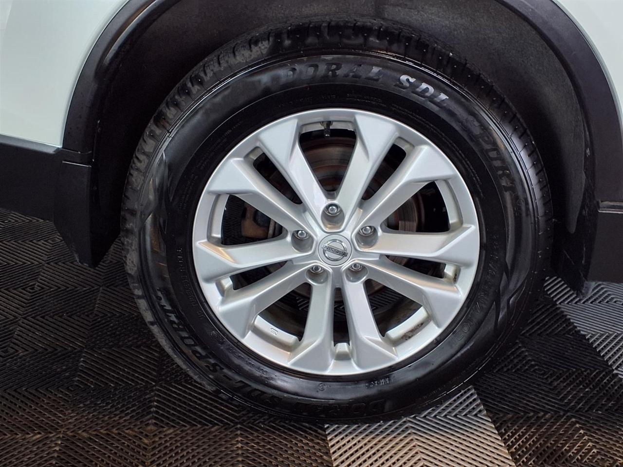 Nissan Rogue AWD 4dr SV 2016