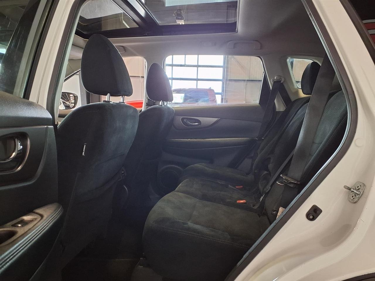 Nissan Rogue AWD 4dr SV 2016