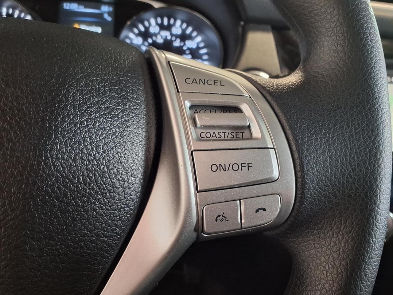 Nissan Rogue AWD 4dr SV 2016