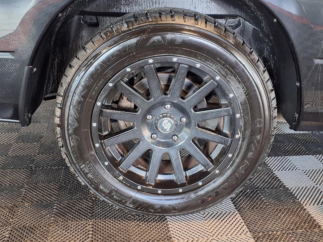 RAM 1500 4WD Crew Cab 140.5" Sport 2015