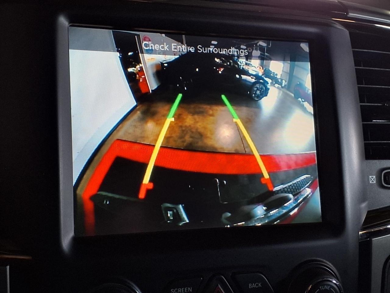 RAM 1500 4WD Crew Cab 140.5" Sport 2015