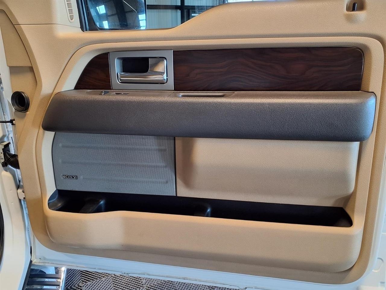 Ford F-150 Lariat 2012