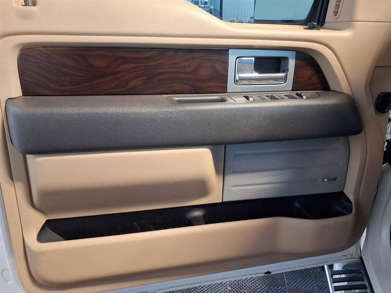 Ford F-150 Lariat 2012