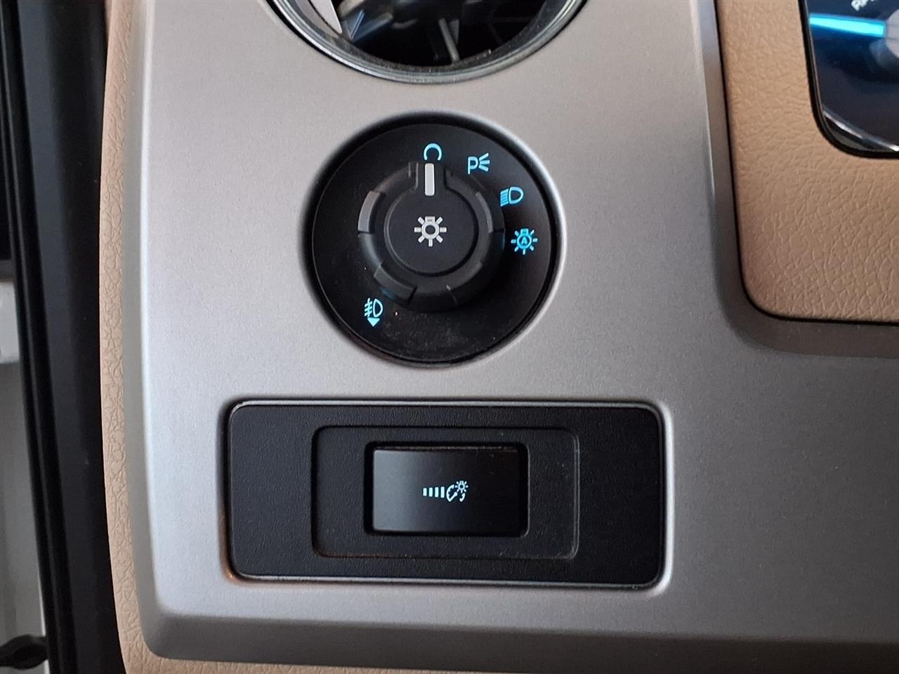 Ford F-150 Lariat 2012