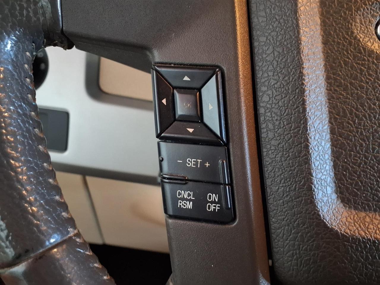 Ford F-150 Lariat 2012