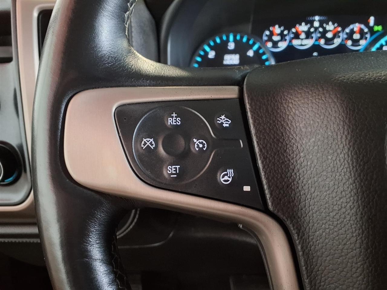 GMC Sierra 1500 4WD Crew Cab 143.5" Denali 2017