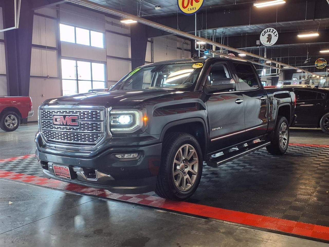 GMC Sierra 1500 4WD Crew Cab 143.5" Denali 2017