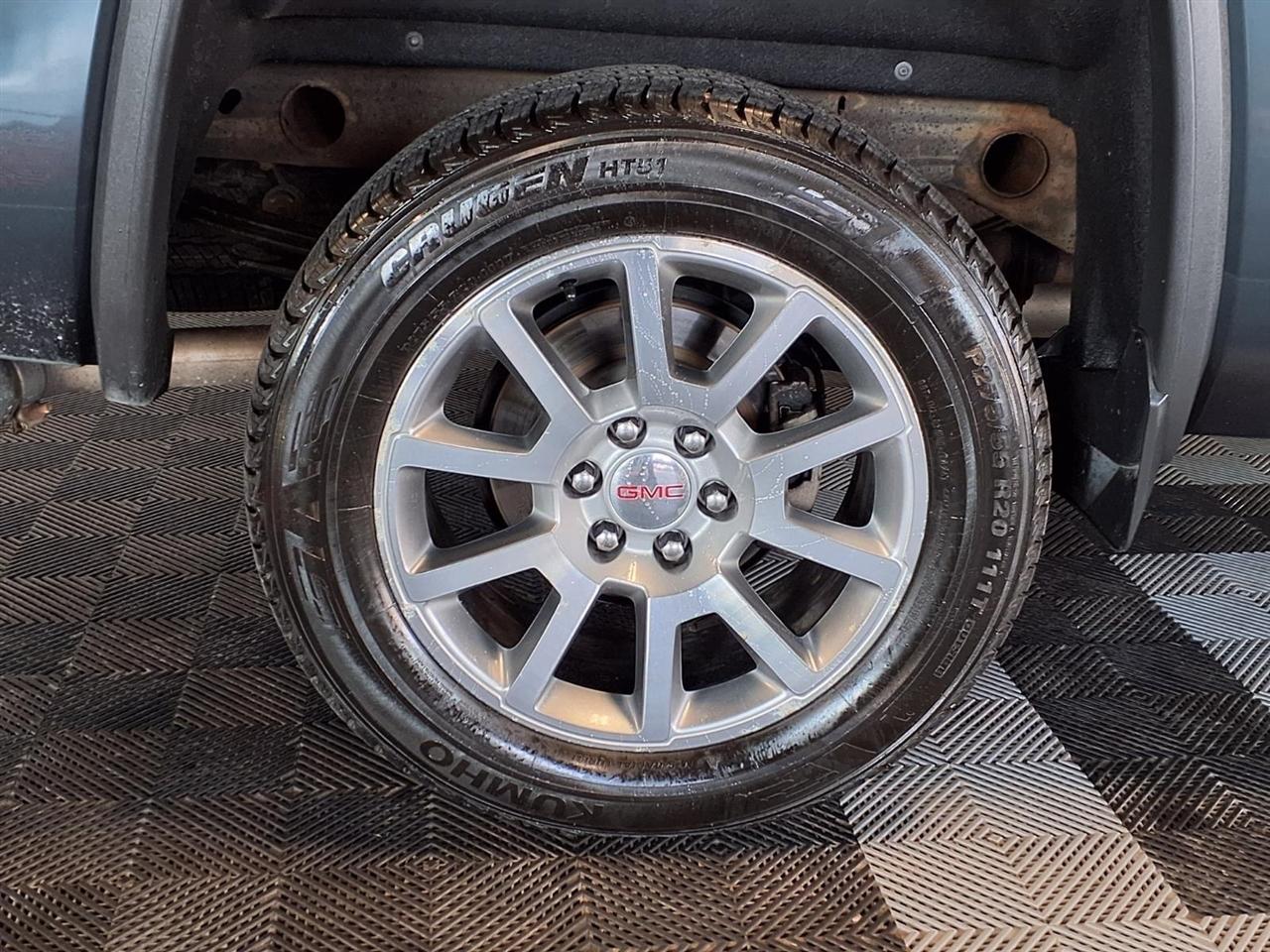 GMC Sierra 1500 4WD Crew Cab 143.5" Denali 2017