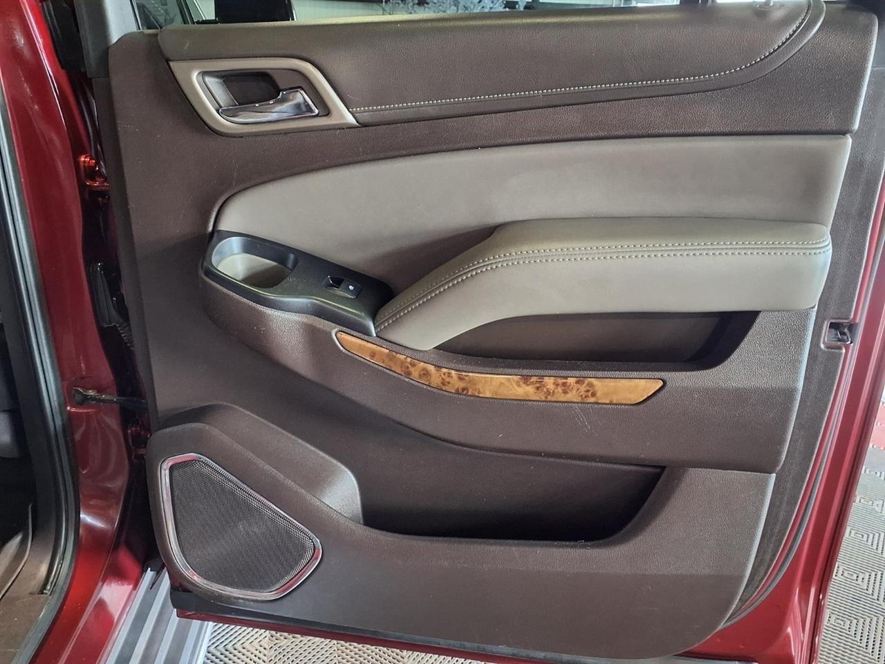 GMC Yukon XL 4WD 4dr Denali 2016