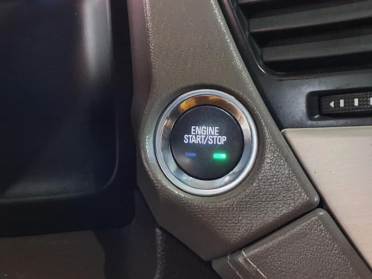 GMC Yukon XL 4WD 4dr Denali 2016